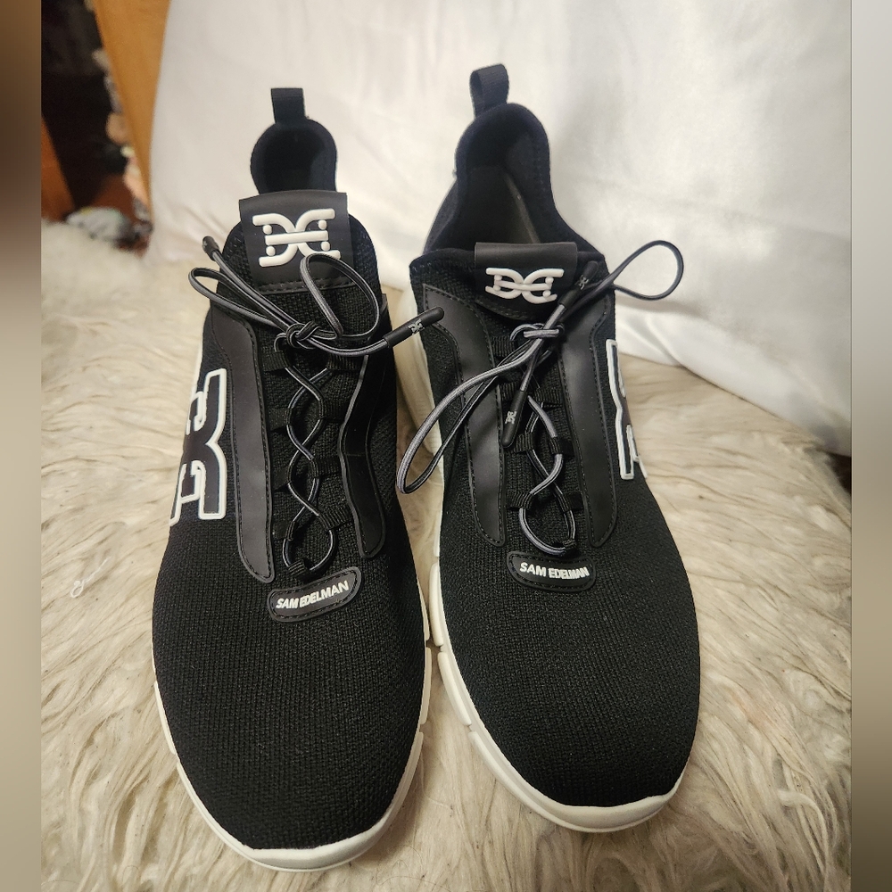 Sam Edelman/ Black & White Sneakers - Picture 2 of 6